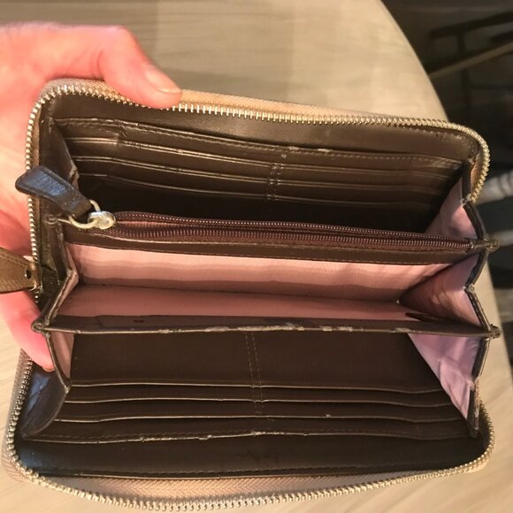 Ladies Coach Wallet Metallic Gold Color - Picture 4 of 5